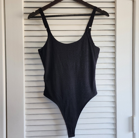 Victoria Secret Sport Black Scoop Back Bodysuit - Picture 1 of 3
